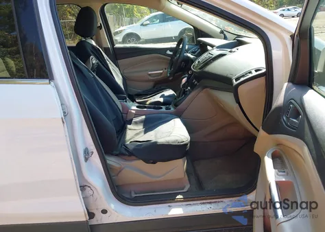 2014 Ford Escape Se z USA, uszkodzony, nr VIN 1FMCU0G98EUC42438